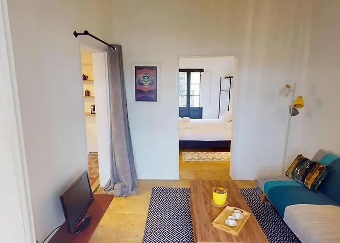Narrow Street Suite